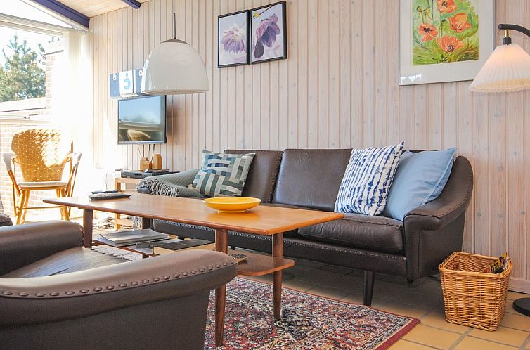 Vakantiehuis "Jerrik" - 900m from the sea