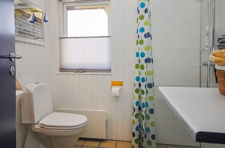 Vakantiehuis "Jerrik" - 900m from the sea