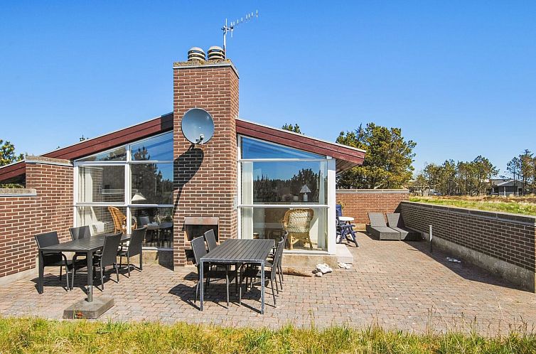 Vakantiehuis "Jerrik" - 900m from the sea