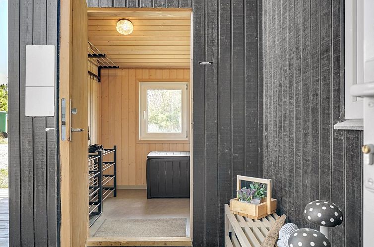 Vakantiehuis "Ivar" - 900m from the sea