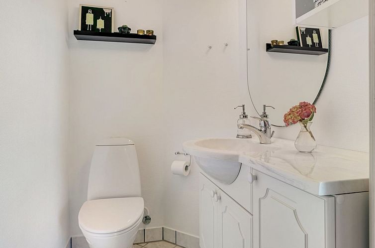 Vakantiehuis "Ivar" - 900m from the sea