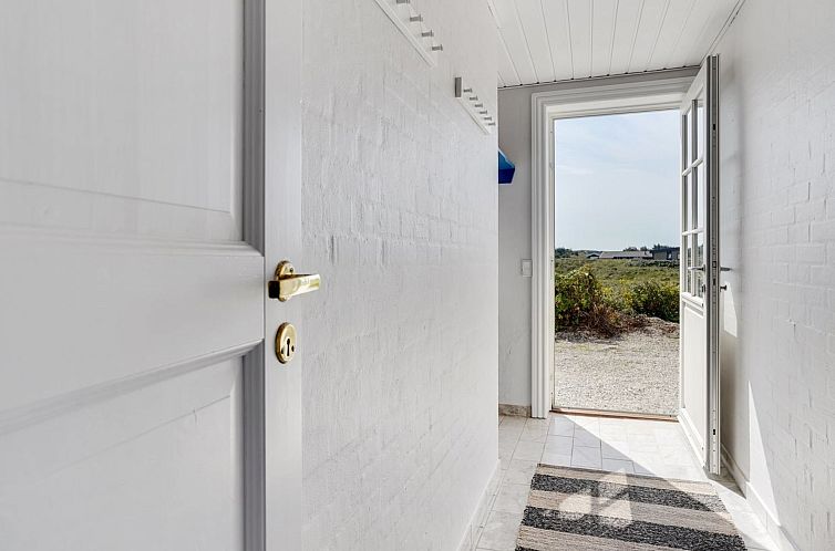 Vakantiehuis "Bernice" - 150m from the sea