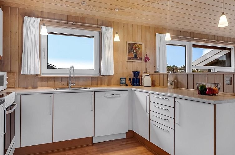 Vakantiehuis "Sofja" - 150m from the sea