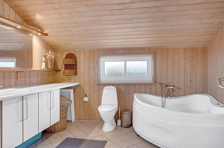Vakantiehuis "Sofja" - 150m from the sea