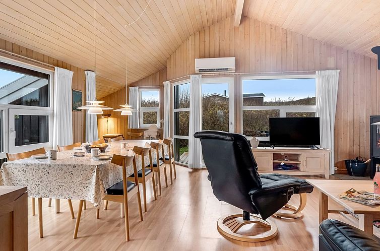 Vakantiehuis "Sofja" - 150m from the sea