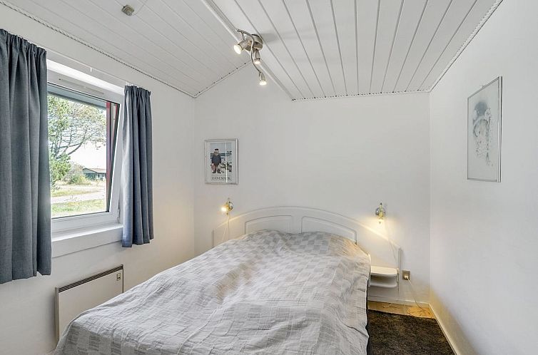 Vakantiehuis "Germund" - 900m from the sea