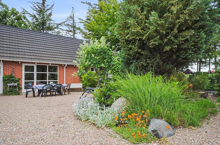 Vakantiehuis "Ludovic" - 7km from the sea