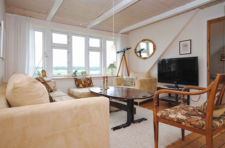 Vakantiehuis "Ludovic" - 7km from the sea