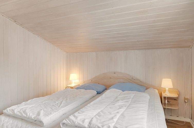 Vakantiehuis "Claudine" - 700m from the sea