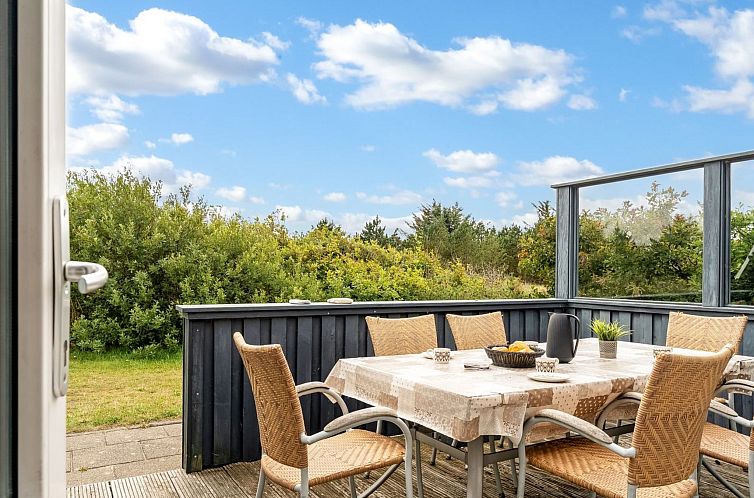 Vakantiehuis "Claudine" - 700m from the sea