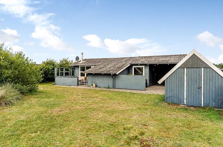 Vakantiehuis "Claudine" - 700m from the sea