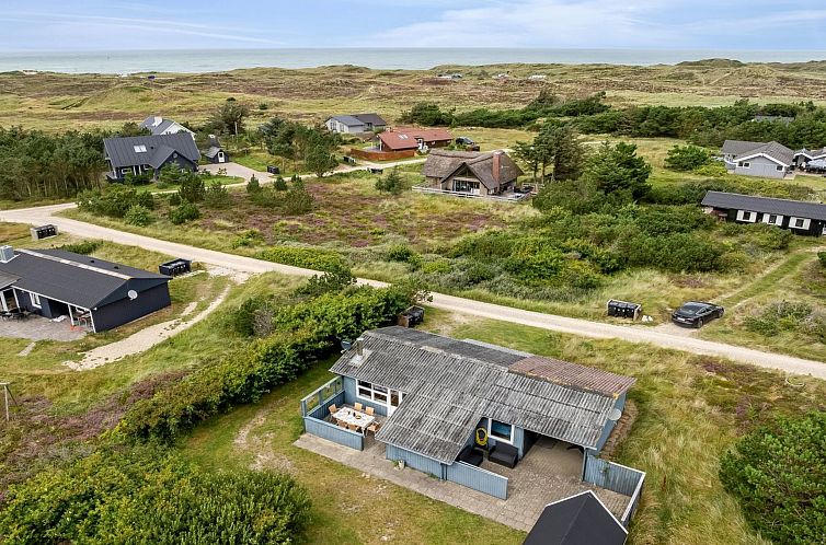 Vakantiehuis "Claudine" - 700m from the sea