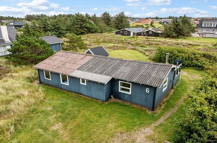 Vakantiehuis "Claudine" - 700m from the sea