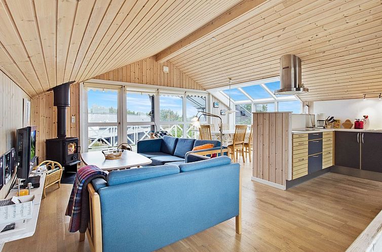 Vakantiehuis "Viktorija" - 800m from the sea