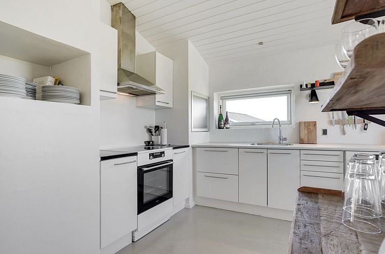 Vakantiehuis "Viktorija" - 800m from the sea