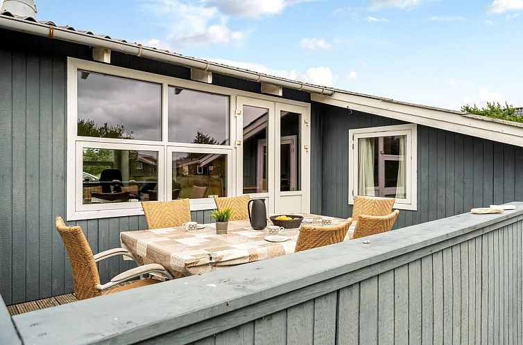 Vakantiehuis "Aslak" - 350m from the sea