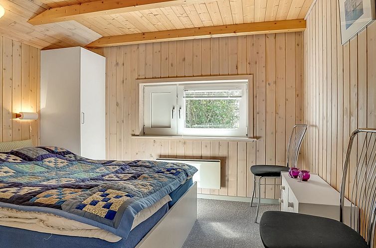 Vakantiehuis "Aslak" - 350m from the sea