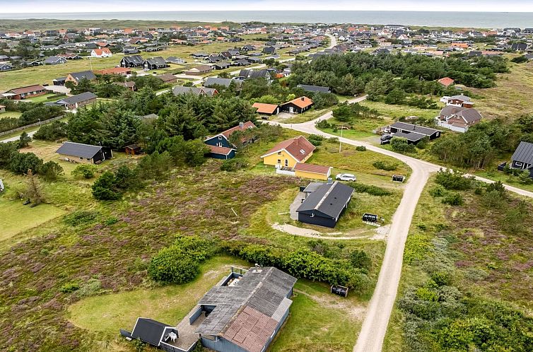 Vakantiehuis "Aslak" - 350m from the sea