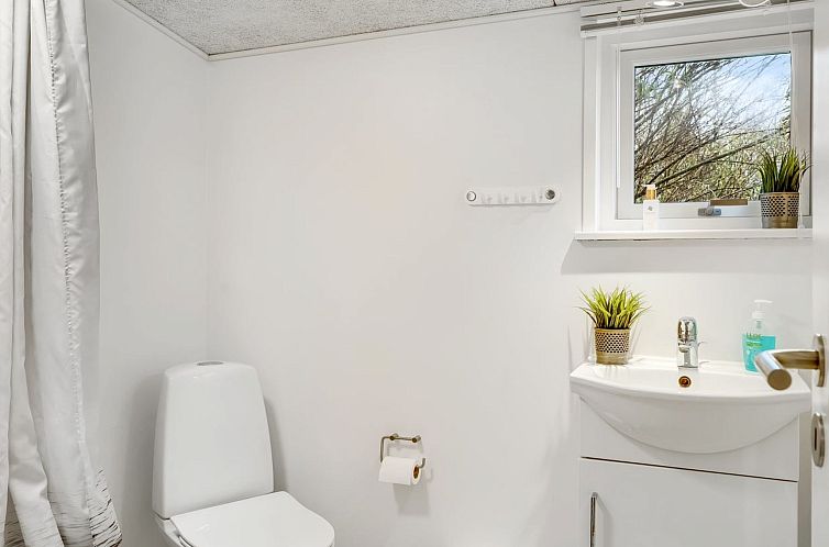 Vakantiehuis "Eroll" - 1.8km from the sea