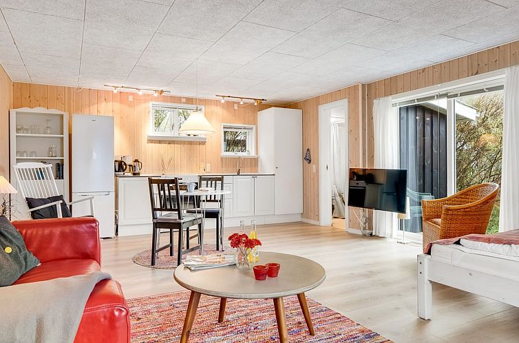 Vakantiehuis "Eroll" - 1.8km from the sea