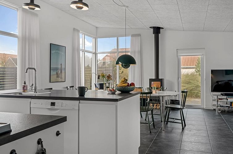 Vakantiehuis "Pontus" - 400m from the sea