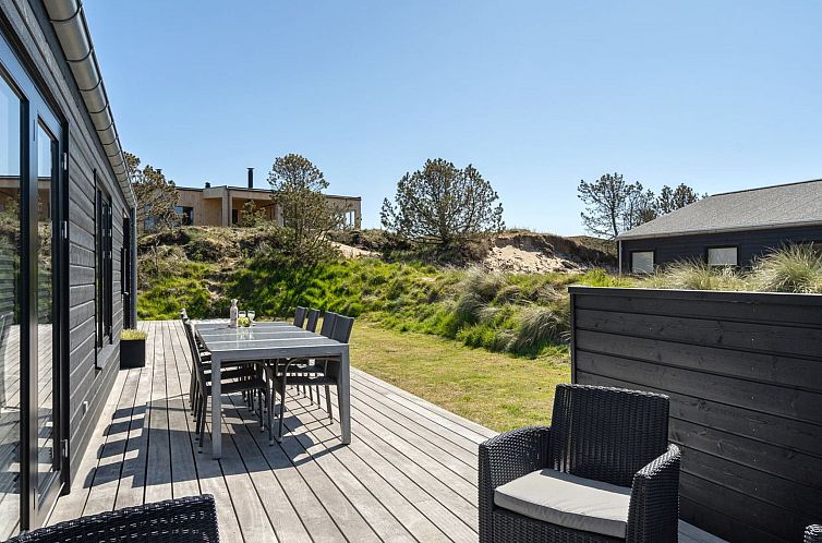 Vakantiehuis "Helli" - 650m from the sea