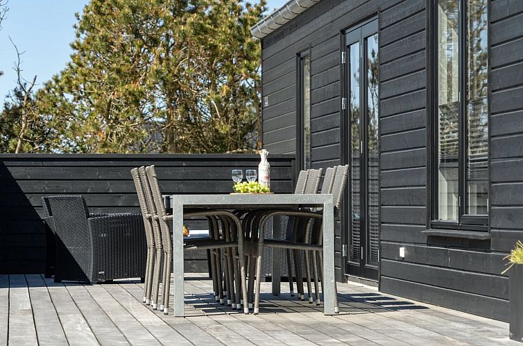 Vakantiehuis "Helli" - 650m from the sea