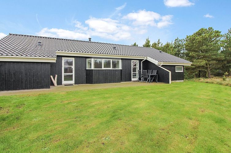 Vakantiehuis "Nani" - 900m from the sea