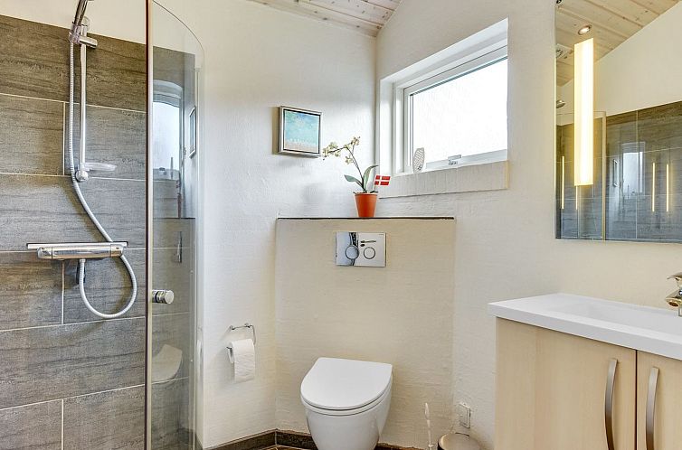 Vakantiehuis "Nani" - 900m from the sea