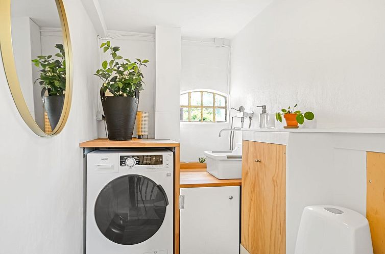 Vakantiehuis "Nani" - 900m from the sea