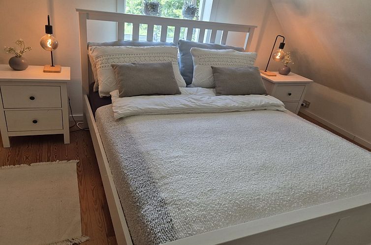 Vakantiehuis "Nani" - 900m from the sea