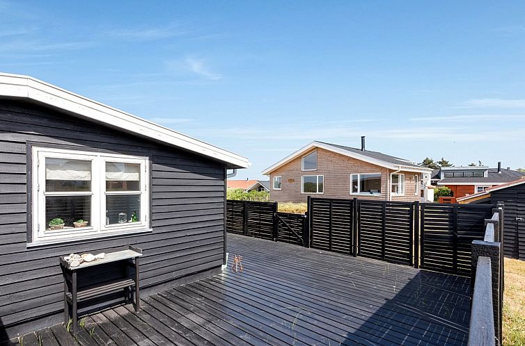 Vakantiehuis "Anik" - 100m from the sea