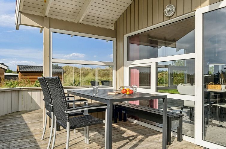 Vakantiehuis "Zoya" - 900m from the sea