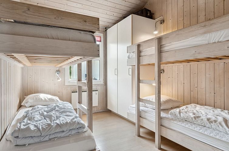 Vakantiehuis "Zoya" - 900m from the sea