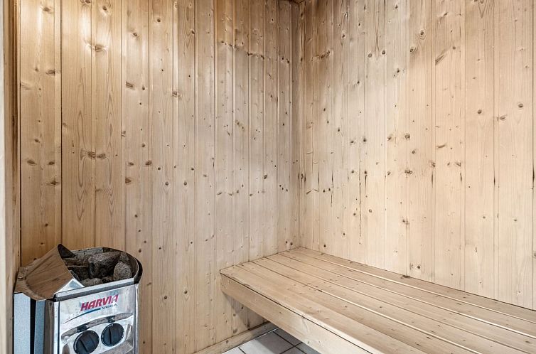 Vakantiehuis "Zoya" - 900m from the sea