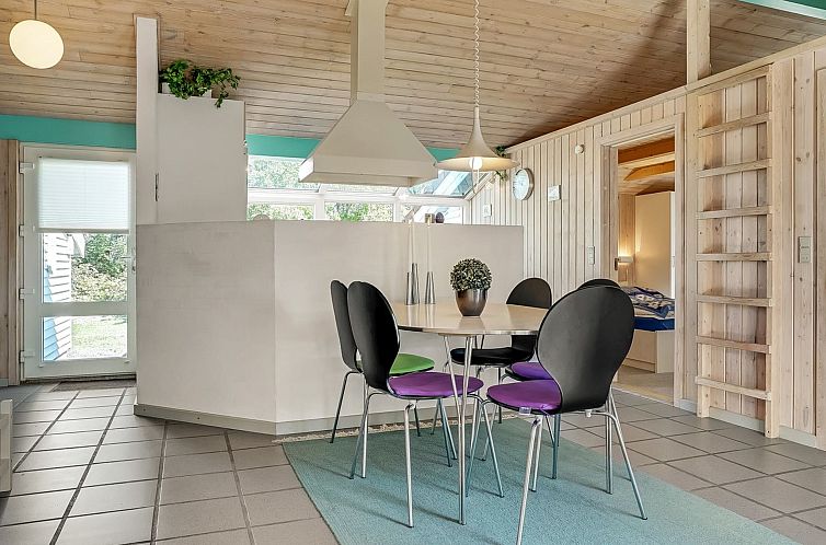 Vakantiehuis "Aslak" - 350m from the sea