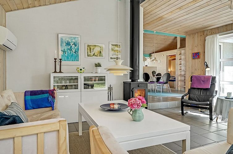 Vakantiehuis "Aslak" - 350m from the sea