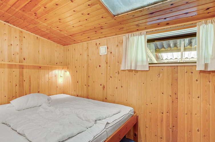 Vakantiehuis "Suki" - 650m from the sea