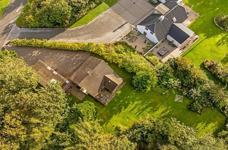 Vakantiehuis "Birtir" - 750m from the sea