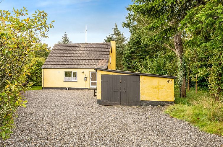 Vakantiehuis "Birtir" - 750m from the sea