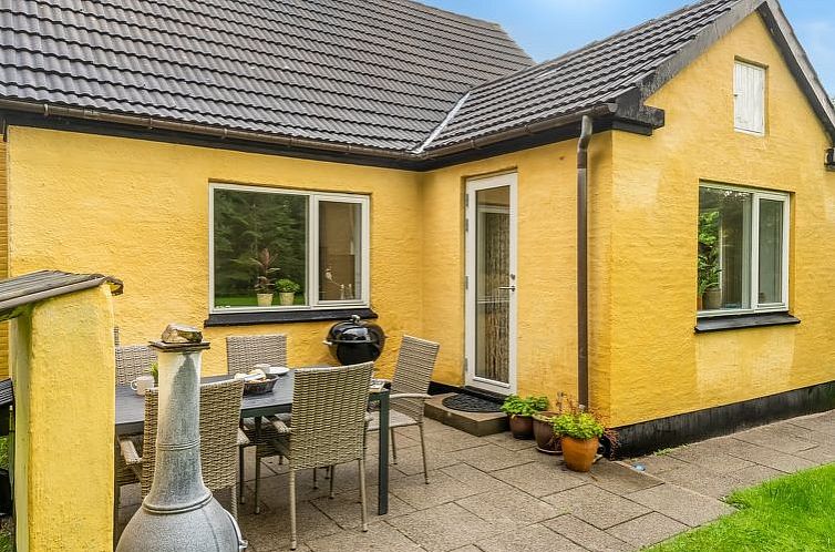 Vakantiehuis "Birtir" - 750m from the sea