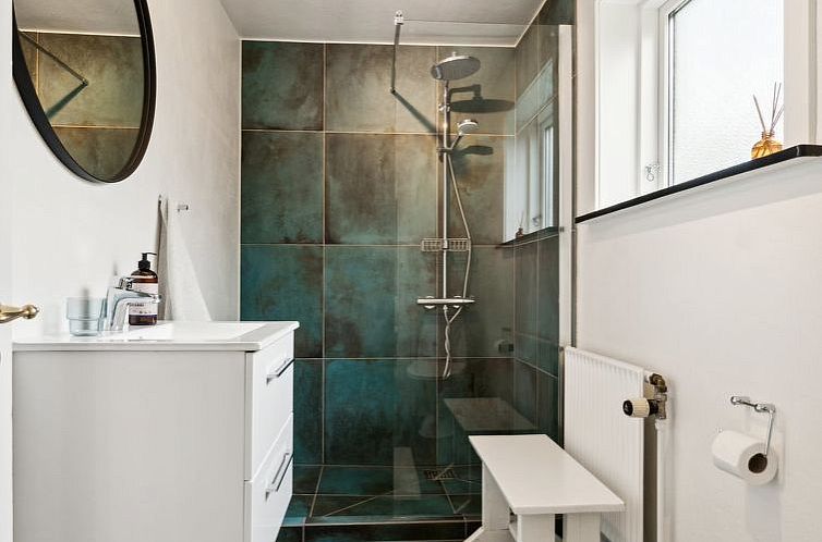 Vakantiehuis "Birtir" - 750m from the sea