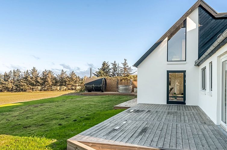 Vakantiehuis "Elida" - 400m from the sea