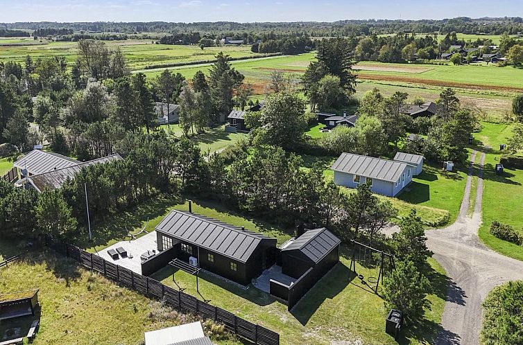 Vakantiehuis "Sheyla" - 150m from the sea