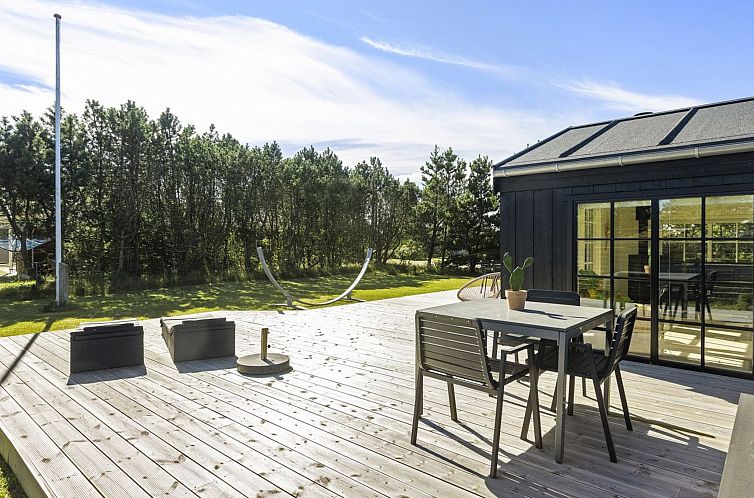 Vakantiehuis "Sheyla" - 150m from the sea