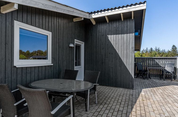 Vakantiehuis "Hylleborg" - 400m from the sea