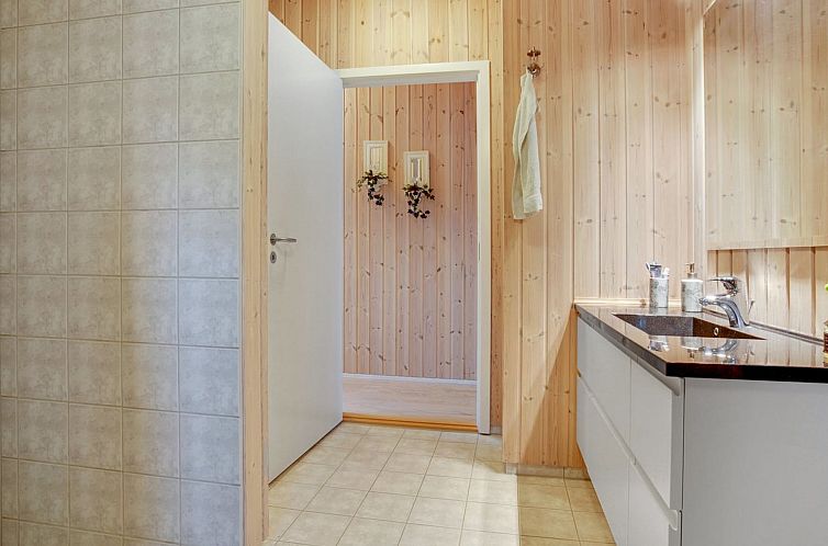 Vakantiehuis "Hylleborg" - 400m from the sea