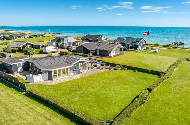 Vakantiehuis "Reima" - 50m from the sea