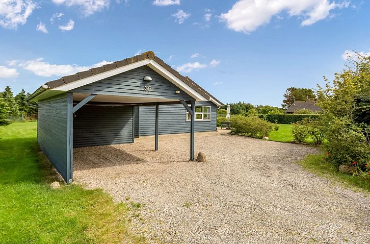 Vakantiehuis "Østmar" - 1.2km from the sea
