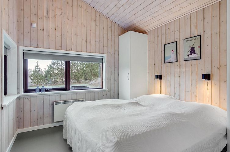 Vakantiehuis "Sirpa" - 1km from the sea